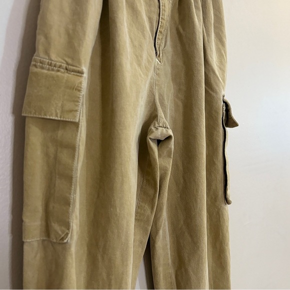 Vintage Sasson Jeans Cuffed Tan Cargo Pants with Dart Details - Picture 6 of 16